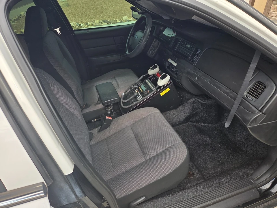 2008 Ford Crown Victoria - Image 14 of 20