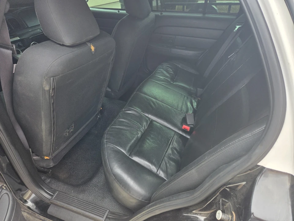 2008 Ford Crown Victoria - Image 15 of 20