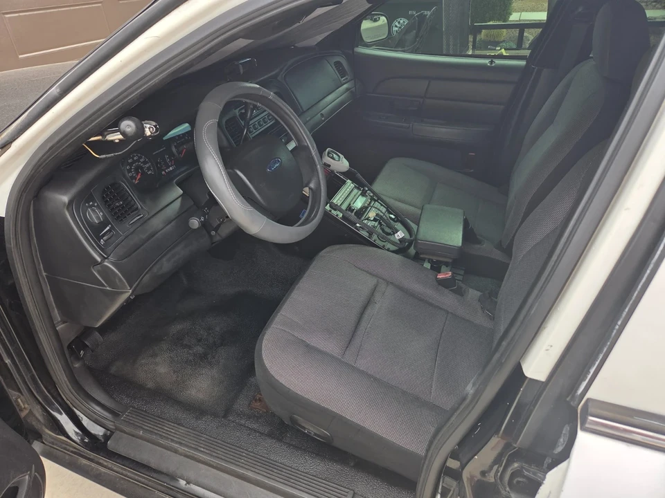 2008 Ford Crown Victoria - Image 13 of 20