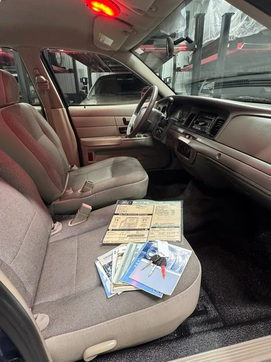2008 Ford Crown Victoria - Image 20 of 21