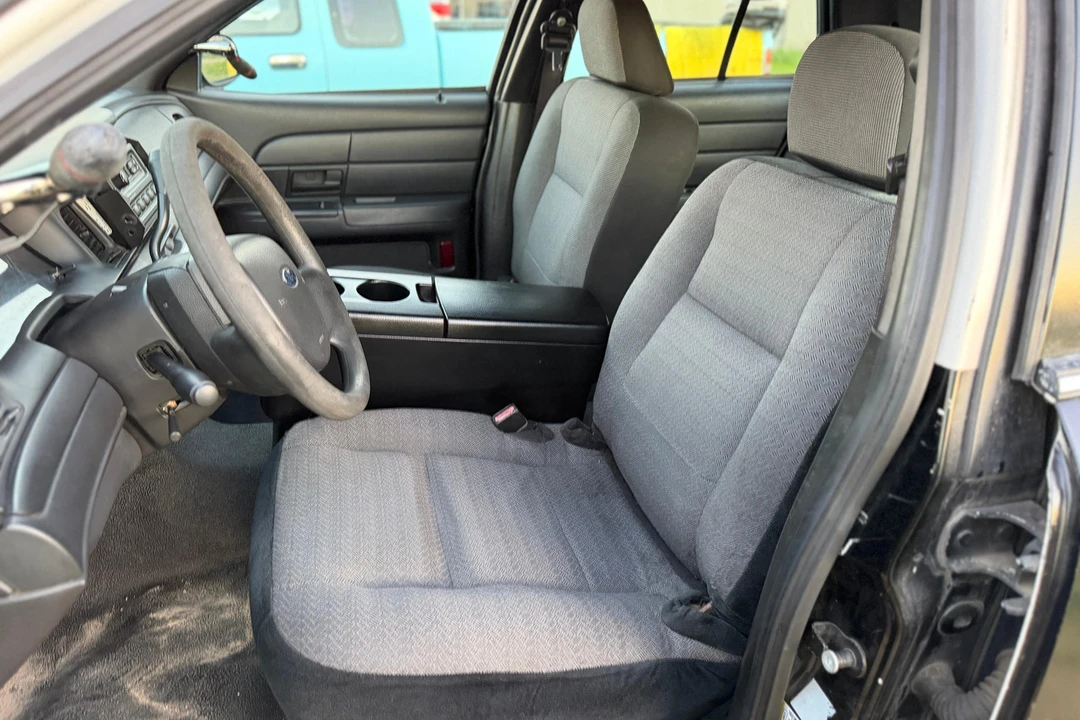 2008 Ford Crown Victoria - Image 23 of 31