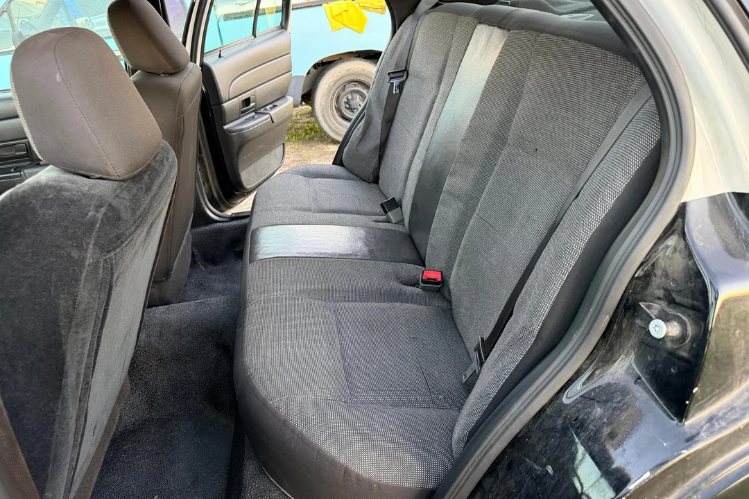 2008 Ford Crown Victoria - Image 24 of 31