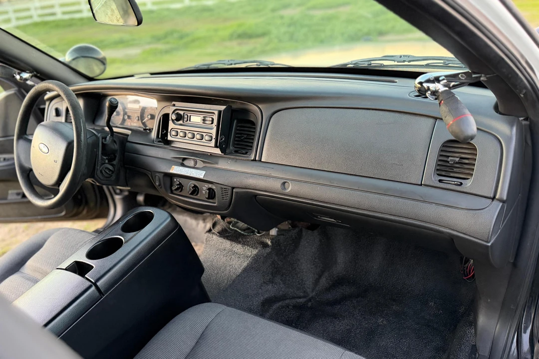 2008 Ford Crown Victoria - Image 22 of 31