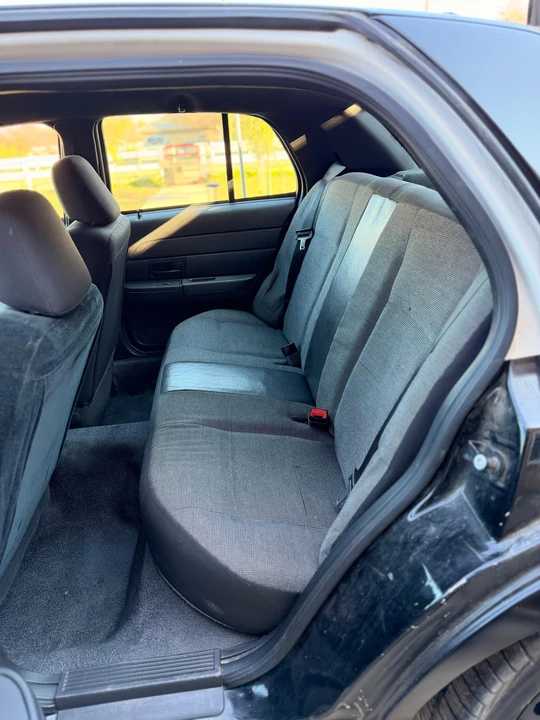 2008 Ford Crown Victoria - Image 28 of 31