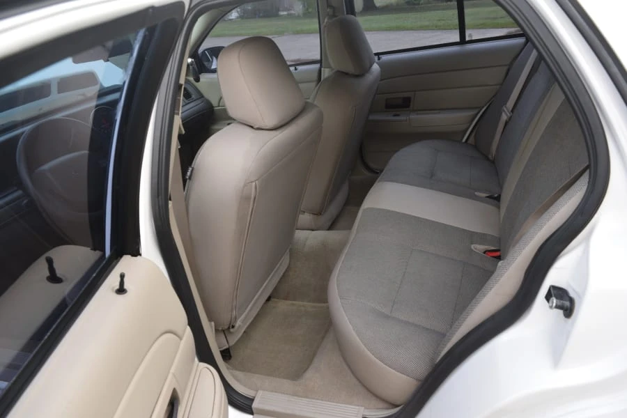 2008 Ford Crown Victoria - Image 22 of 31