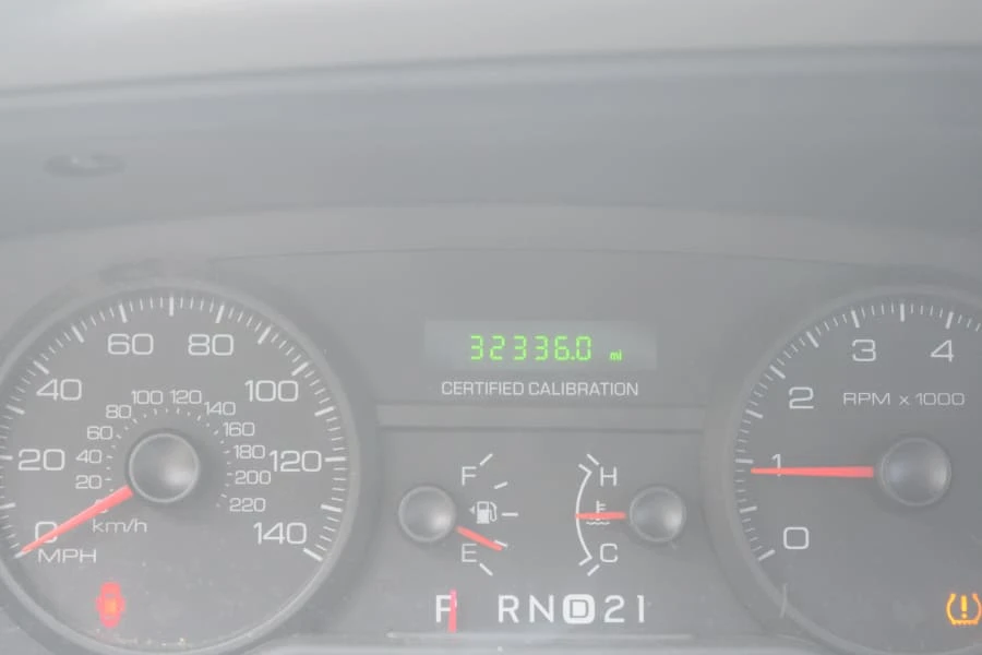 2008 Ford Crown Victoria - Image 27 of 31