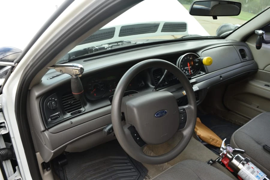 2008 Ford Crown Victoria - Image 20 of 31