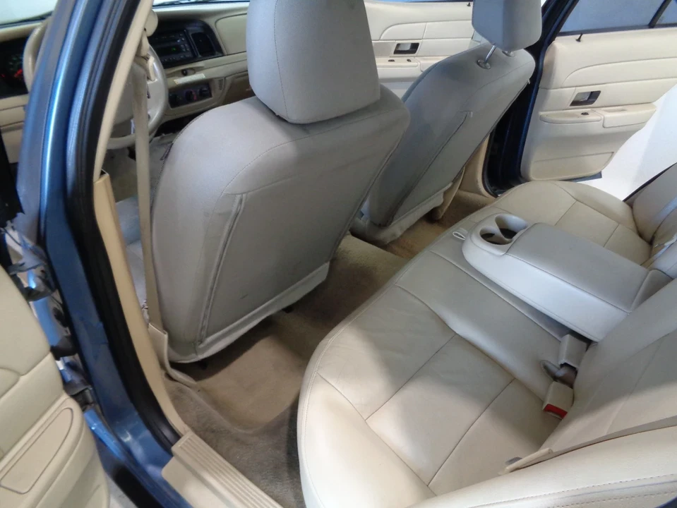 2008 Ford Crown Victoria - Image 15 of 20