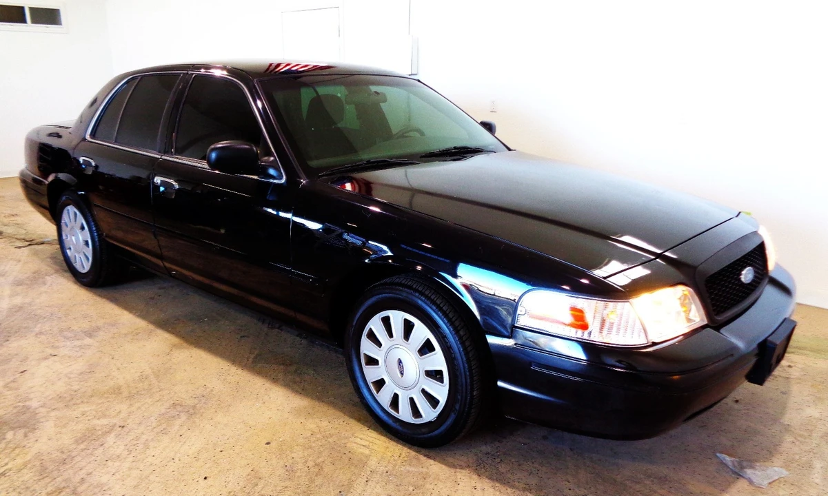 2008 Ford Crown Victoria - Image 2 of 21