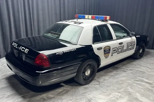 2008 Ford Crown Victoria - Image 2 of 8