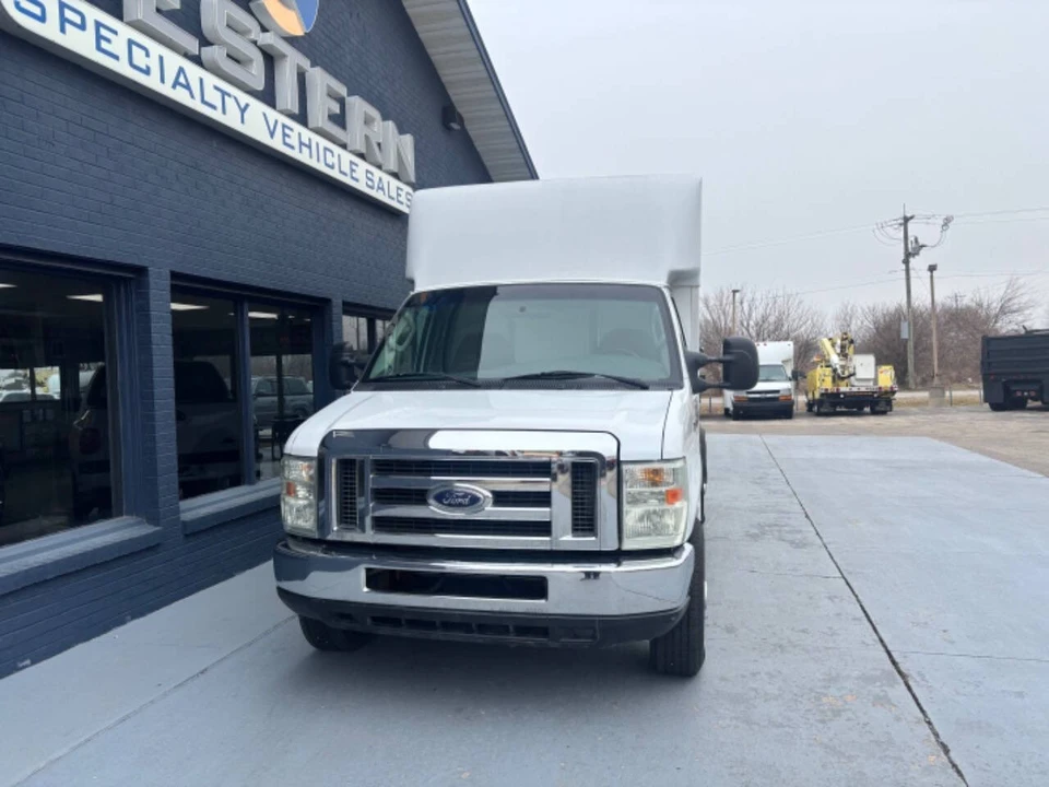 2008 Ford Econoline Van - Image 5 of 12