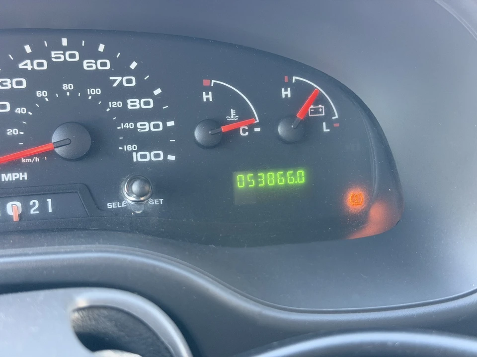 2008 Ford Econoline Van - Image 14 of 21