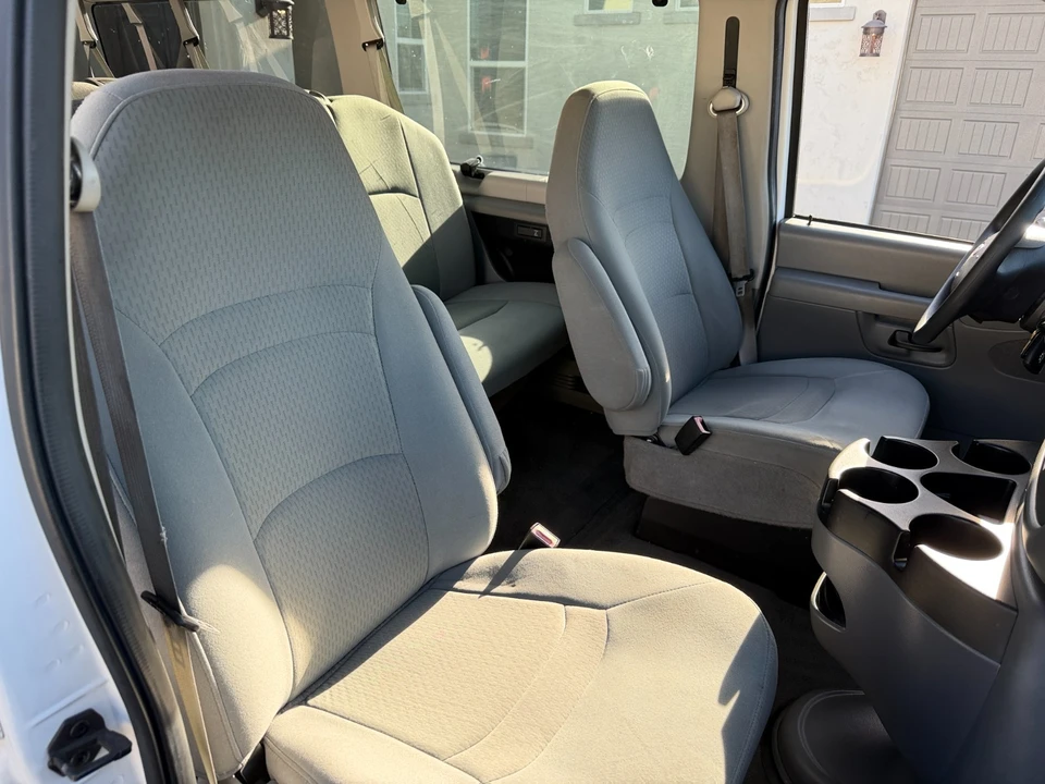 2008 Ford Econoline Van - Image 19 of 21