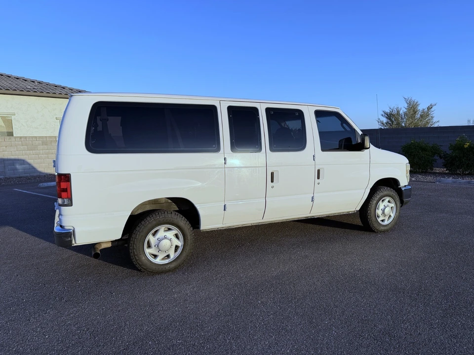 2008 Ford Econoline Van - Image 2 of 21