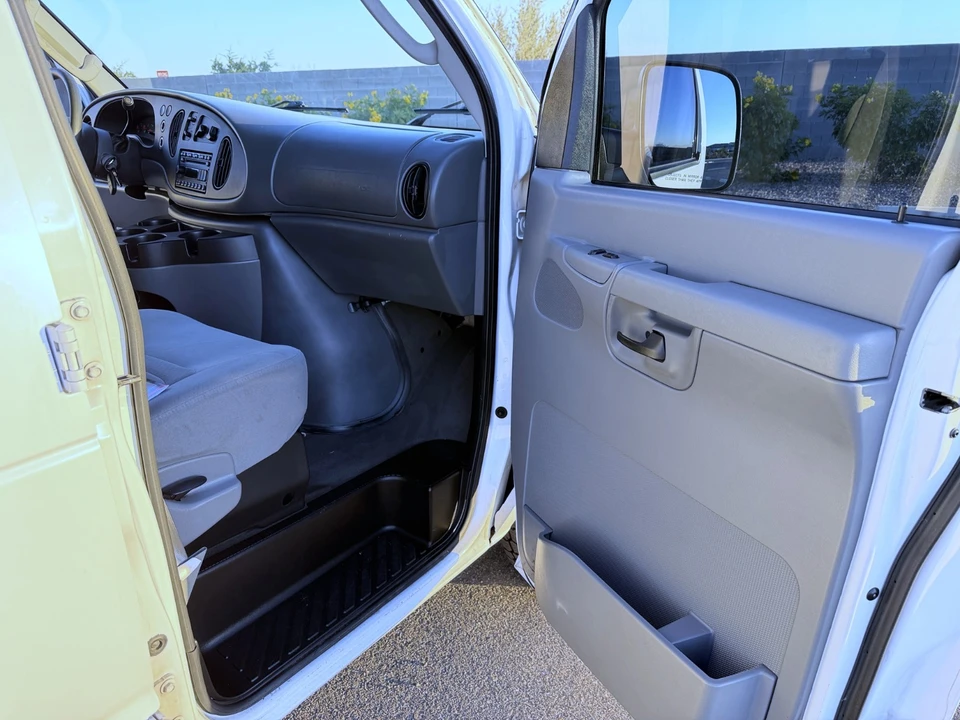 2008 Ford Econoline Van - Image 18 of 21