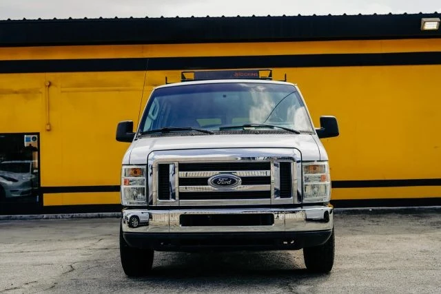 2008 Ford Econoline Van - Image 2 of 31