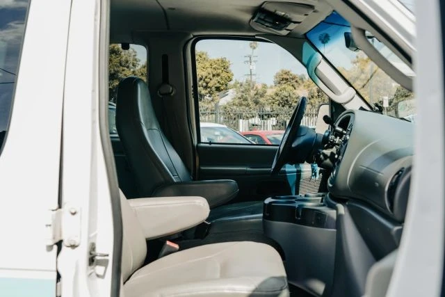 2008 Ford Econoline Van - Image 15 of 31