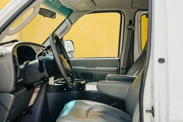 2008 Ford Econoline Van - Image 12 of 31
