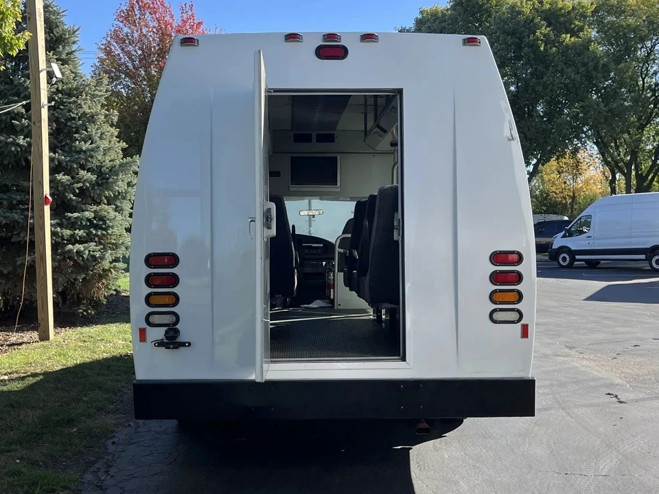2008 Ford Econoline Van - Image 12 of 12