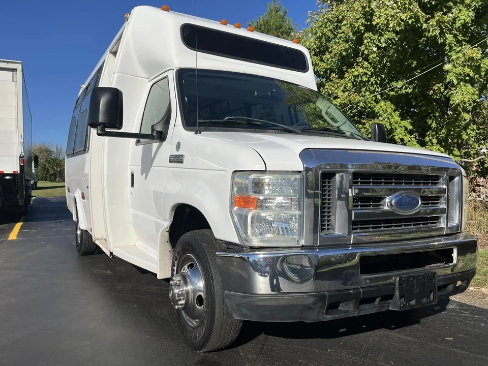 2008 Ford Econoline Van - Image 3 of 12
