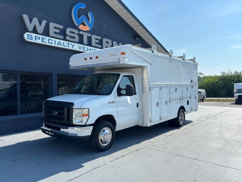 2008 Ford Econoline Van - Image 2 of 19