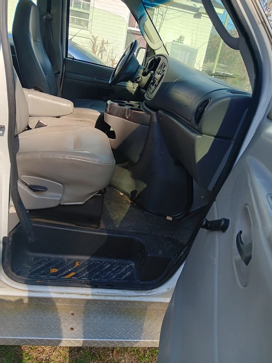 2008 Ford Econoline Van - Image 14 of 14