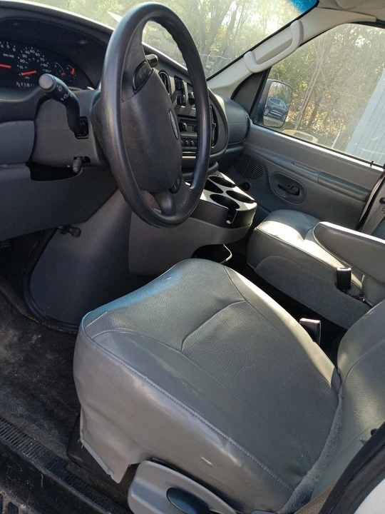 2008 Ford Econoline Van - Image 12 of 16