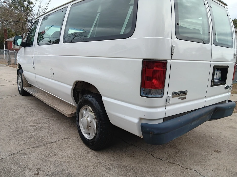 2008 Ford Econoline Van - Image 6 of 16
