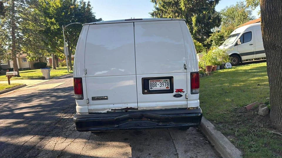 2008 Ford Econoline Van - Image 2 of 5