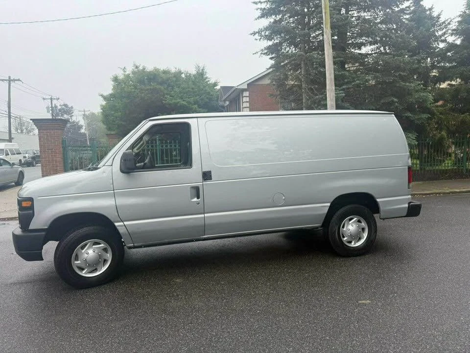 2008 Ford Econoline Van - Image 2 of 20
