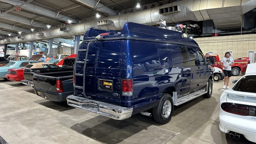 2008 Ford Econoline Van - Image 2 of 4
