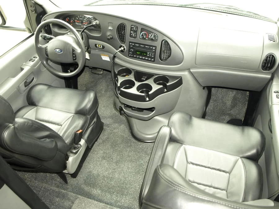 2008 Ford Econoline Van - Image 3 of 8