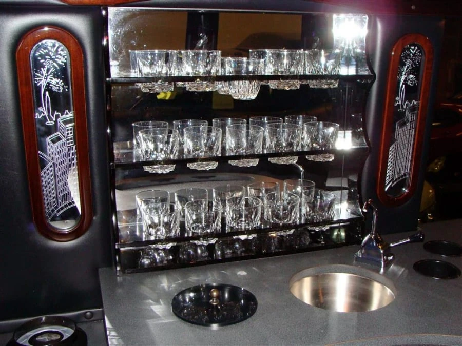 2008 Ford Econoline Van - Image 5 of 8