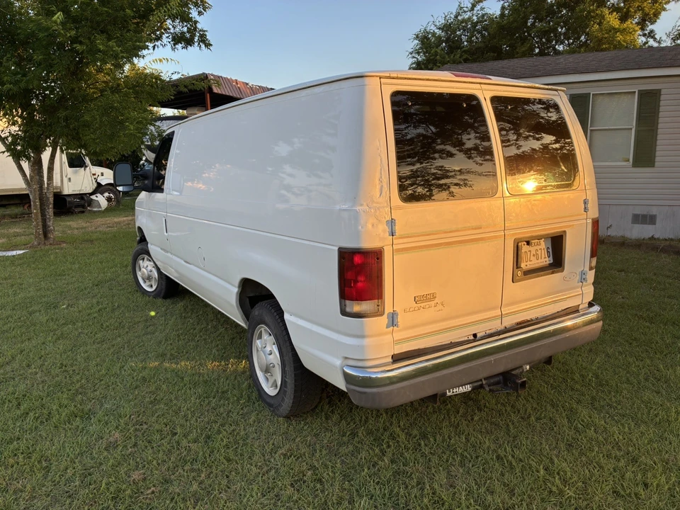 2008 Ford Econoline Van - Image 10 of 25