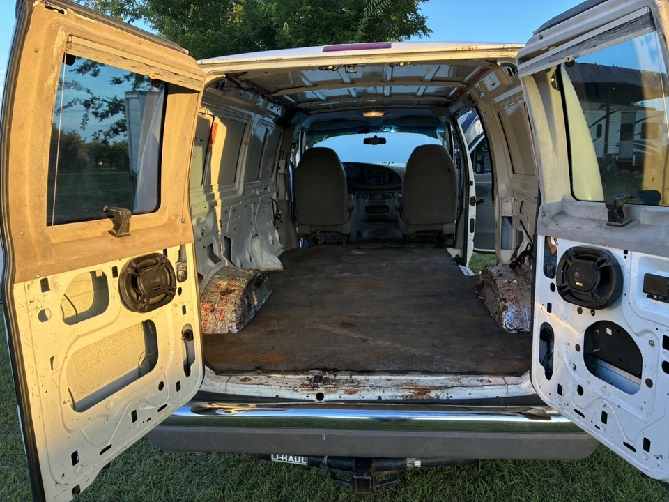 2008 Ford Econoline Van - Image 3 of 25