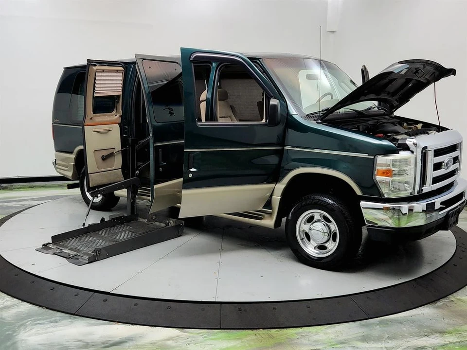 2008 Ford Econoline Van - Image 10 of 21