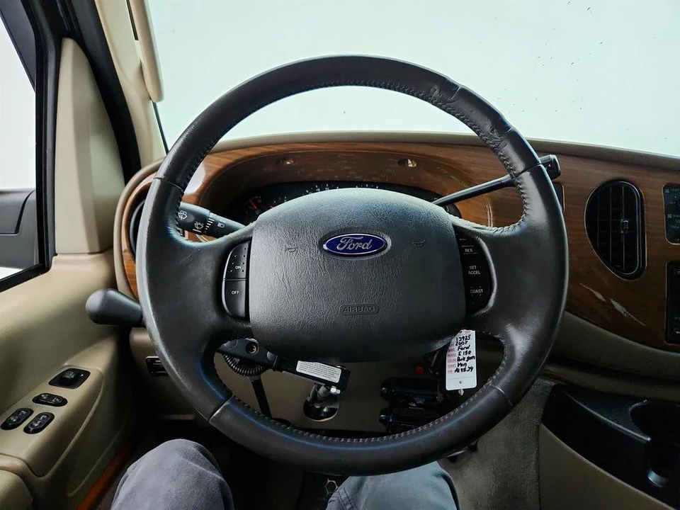 2008 Ford Econoline Van - Image 16 of 21