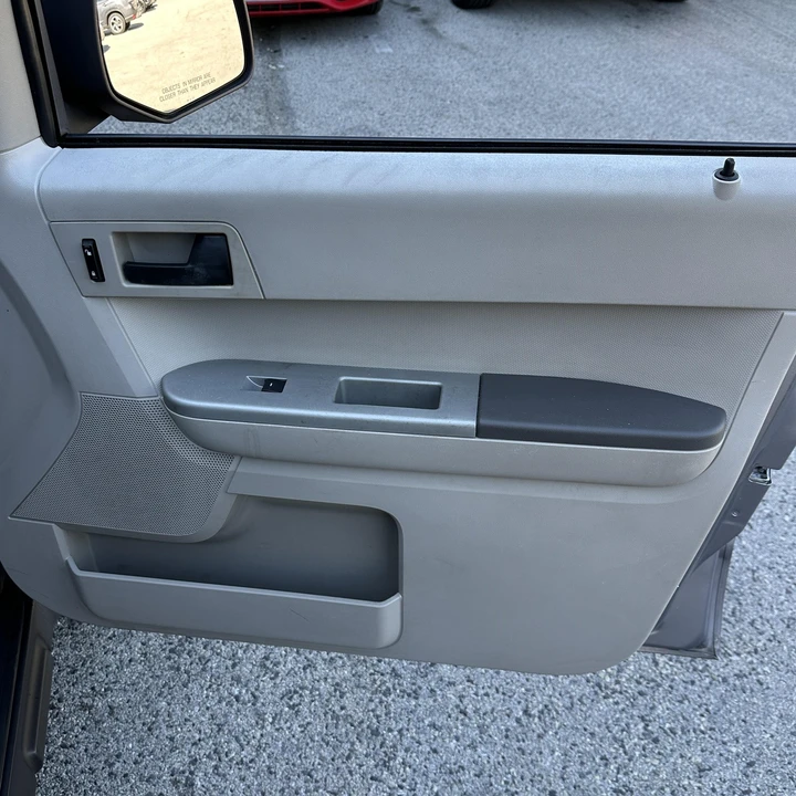 2008 Ford Escape - Image 16 of 21