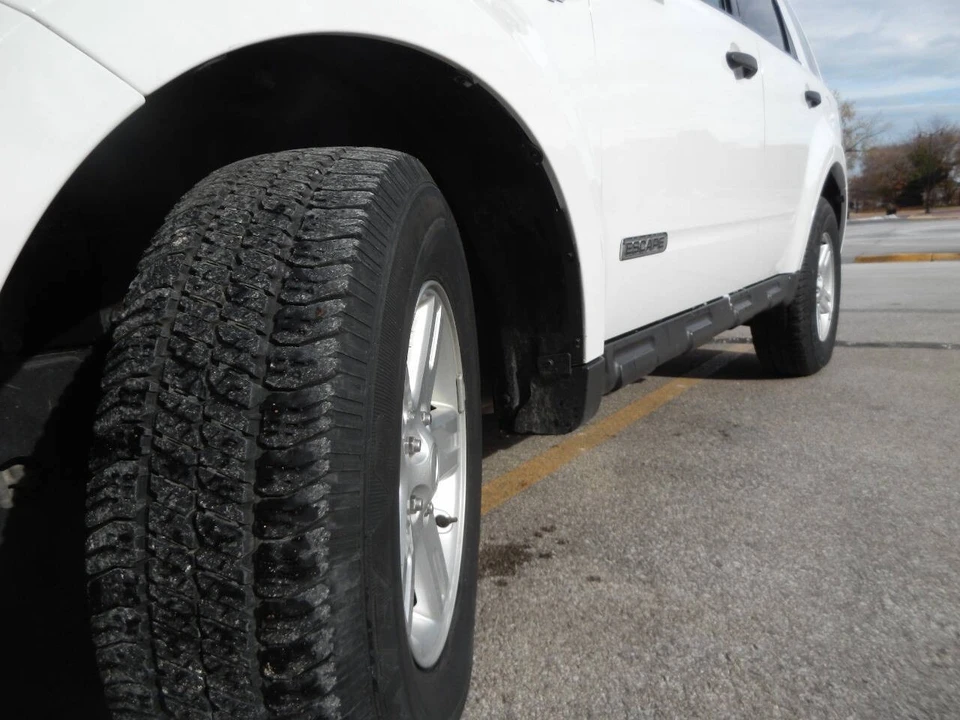 2008 Ford Escape - Image 15 of 21