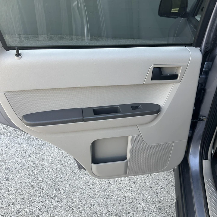 2008 Ford Escape - Image 18 of 21