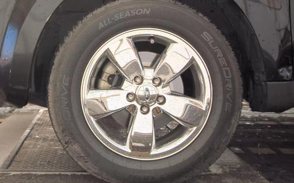 2008 Ford Escape - Image 9 of 17