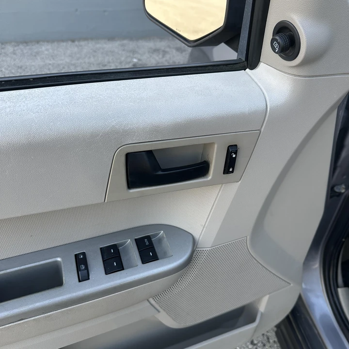 2008 Ford Escape - Image 15 of 21