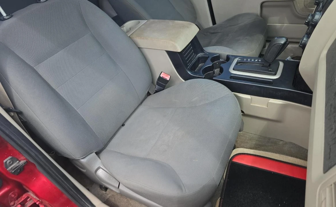 2008 Ford Escape - Image 8 of 9