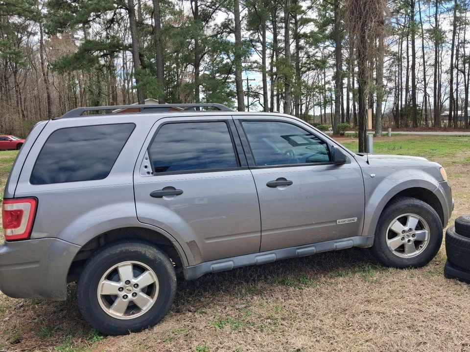 2008 Ford Escape - Image 2 of 8
