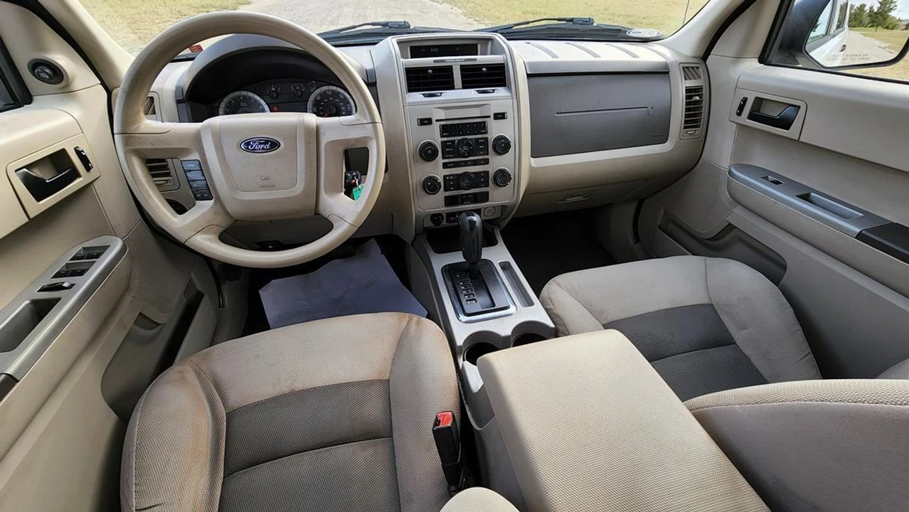 2008 Ford Escape - Image 8 of 12
