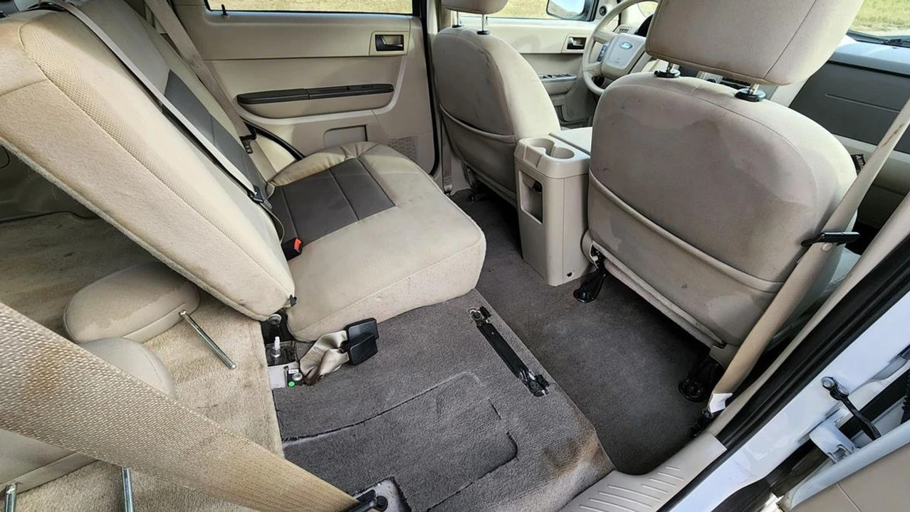 2008 Ford Escape - Image 17 of 21