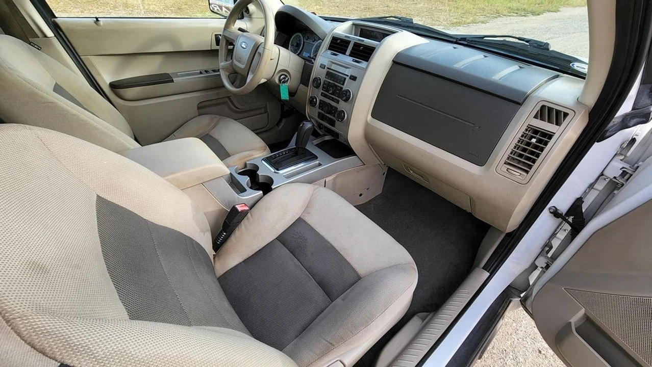 2008 Ford Escape - Image 10 of 21