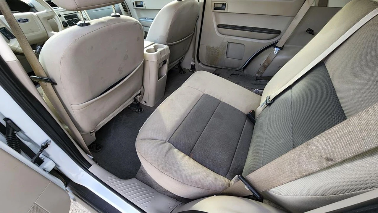 2008 Ford Escape - Image 16 of 21