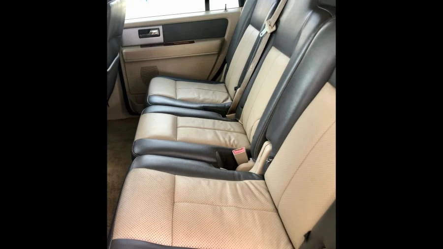 2008 Ford Expedition 3rd Gen - Image 9 of 18