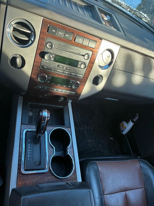 2008 Ford Expedition 3rd Gen - Image 5 of 10